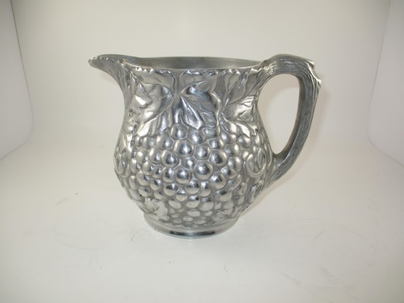 Vintage Wilton Armetalc Grapes Pattern 6 Inch Metal Pitcher Excellent Condition