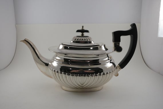 Vintage Alpha Cutlers Co Plate Tea Pot