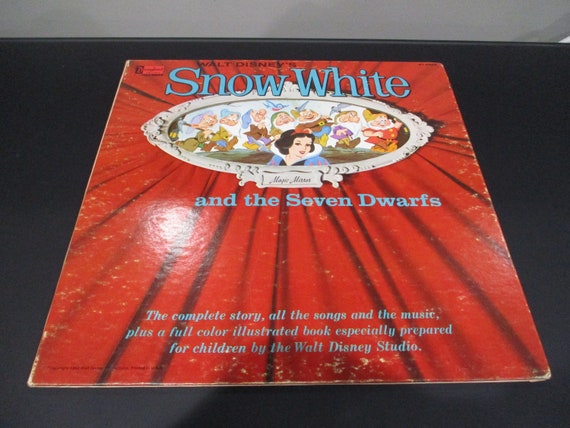 Vintage 1962 Vinyl LP Record Snow White and the Seven Dwarfs Walt Disney Records Excellent Condition Die Cut Cover 63000