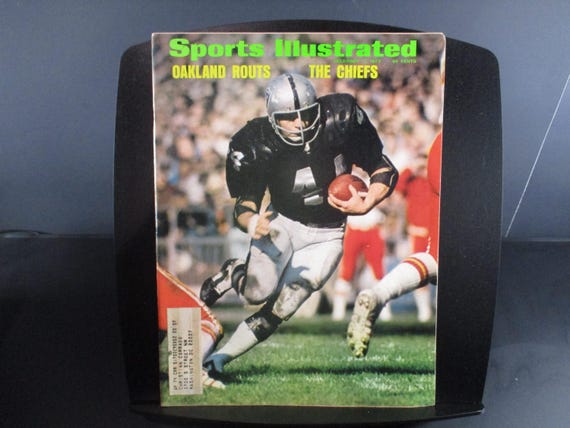 Vintage December 17, 1973 Sports Illustrated Magazine Oakland Routs The Chiefs NFL Football Excellent Condition