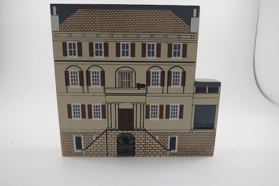 Faline The Cat's Meow: 1994 Juliette Low House Savannah Georgia