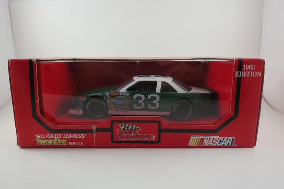 1993 Racing Champions 1:24 Scale Nascar Die cast #33 Harry Gant New In Original Box