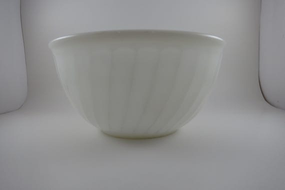 Vintage Fire King Oven Ware #18 Milk Glass Ribbed White Opal Mixing Bowl