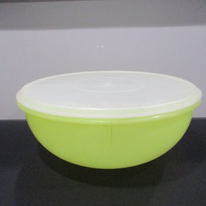 Tupperware Impressions Bowls Set of 3 Mixing Bowls Pink 2.5L, 1.3L, 20oz  New