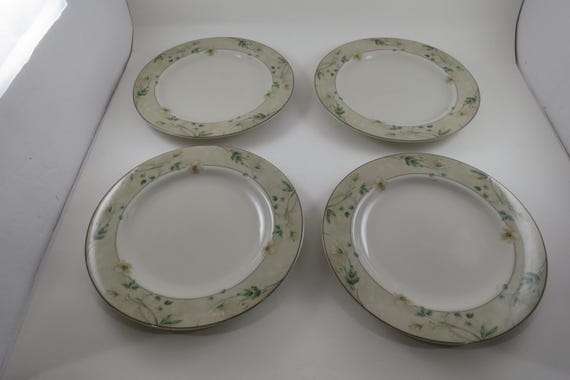 Set of Four Vintage Shinwari California Collection White House 8 1/4 Inch Salad Plates