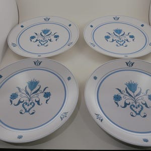 Set of Four  Noritake Progression China Blue Haven Pattern 9004 Dinner Plates 10 1/2 Inches Like New Condition