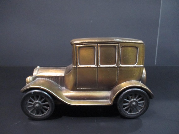 Vintage Connecticut Savings Bank 1926 Model T Ford Coin Bank Diecast Excellent Condition