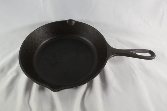 Vintage #1 Cast Iron Skillet - 8 1/4 Inch - Made in USA Lodge
