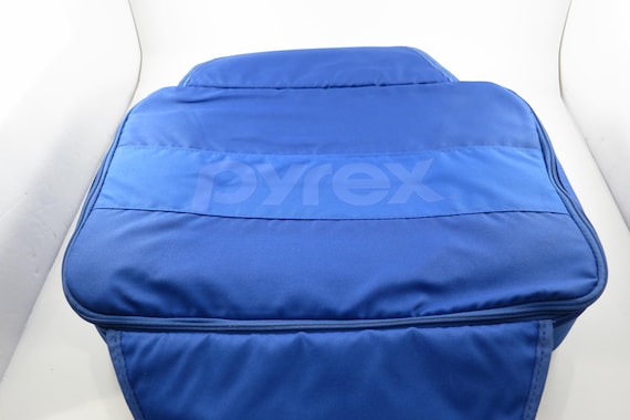 Vintage Pyrex Portables 233-S 3 Quart Casserole with Lid and Portable Bag