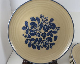 Vintage Pfaltzgraff Folk Art Pattern Set of Five 10 Inch Dinner Plates USA