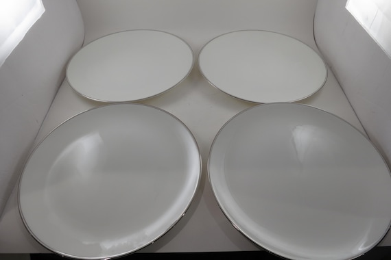 Set of Four Vintage Wedgewood Bone China Doric Pattern 10 5/8 Inch Dinner Plates