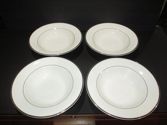 Set of Four Vintage Mikasa Cameo Platinum Pattern HK301 8 7/8 Inch Rim Soup Bowls Pristine Condition