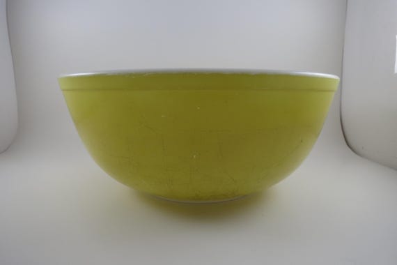 Yellow Pyrex Mixing Bowl 4 Quart 404 Good Condition