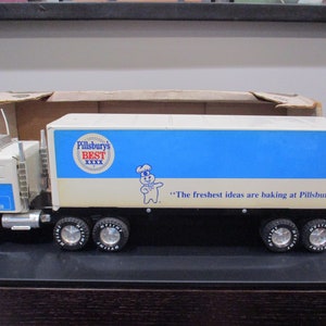 Vintage Nylint Pressed Steel Pilsbury's Best Semi Truck In Original Box GMC 18 Wheeler 21 Inches Long Excellent Condition Free Shipping