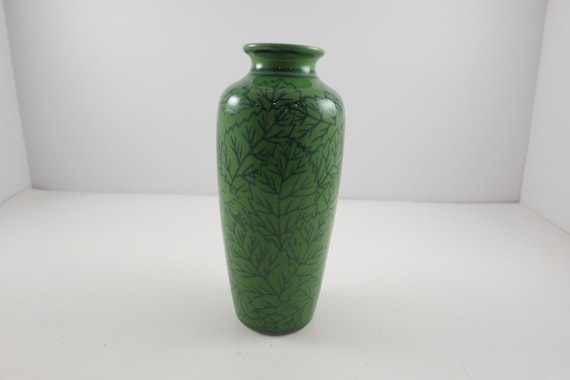Vintage Hand Painted 6 Inch Unbranded Vase