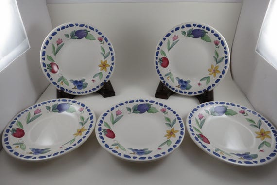 Set of 5 Vintage Pfaltzgraff Summer Garden Pattern Stoneware 7 3/8 Inch Salad Plates