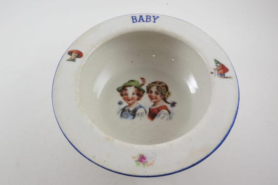 Vintage Baby Bowl 1940's Czech Republic Very Good Original Condition 5 1/2 Inch Diameter