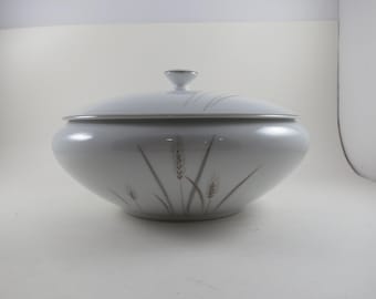 Fine China of Japan Platinum Wheat Serving Bowl – 7 7/8 Inch Round Covered