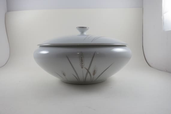 Fine China of Japan Platinum Wheat Serving Bowl – 7 7/8 Inch Round Covered