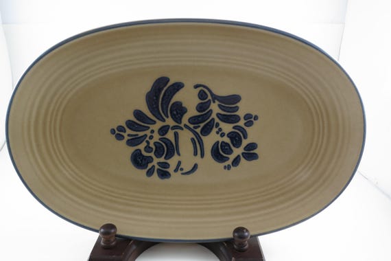 Vintage Pfaltzgraff Folk Art Pattern 12 Inch Oval Bread Tray USA