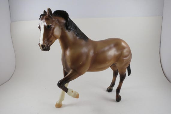 Breyer Cody Ranch Horse Brown & White Matte Finish 10 Inches Long