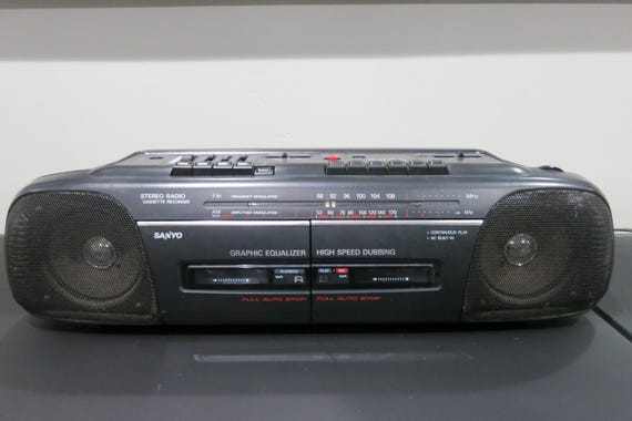 Vintage Sanyo Stereo Boombox: Dual Cassette Player, Graphic Equalizer