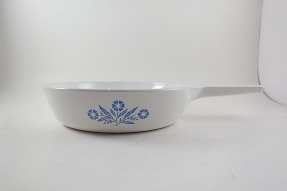 1979-1985 Corning Ware P-83-B Blue Cornflower Menuette/Duette 6 1/2 Inch Skillet Excellent Condition