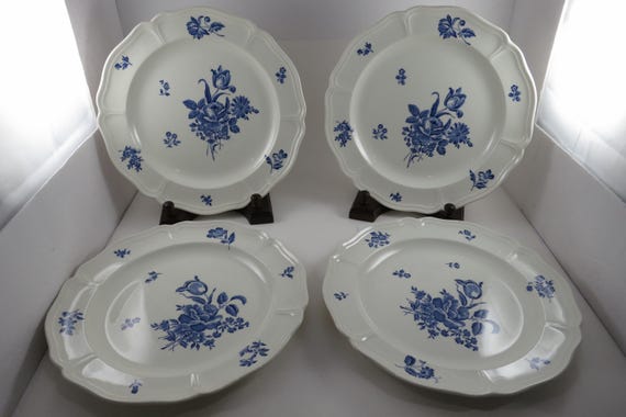 Set of Four Vintage 1960s Wedgwood Ludlow Pattern 10 5/8 Inch Dinner Plates