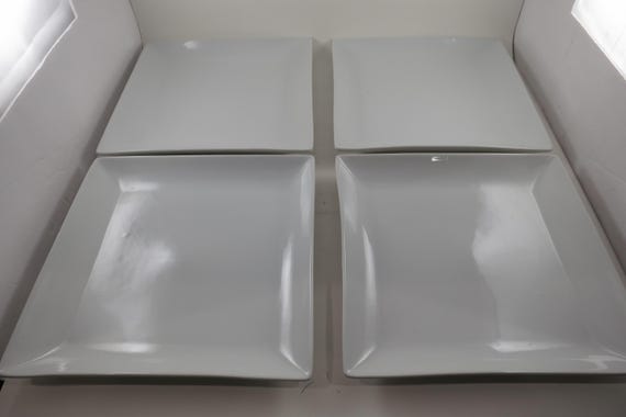 Set of Four Crate & Barrel Court 9 1/2 Inch Square Dinner Plates