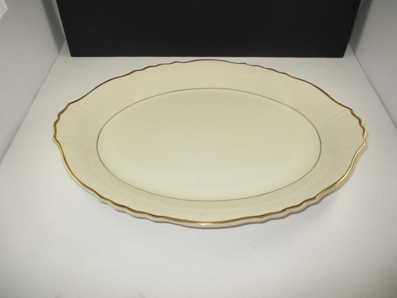 Vintage Syracuse Brantley Old Ivory 16 1/4 Inch Oval Turkey Meat Serving Platter Excellent Original Condition Gold Band