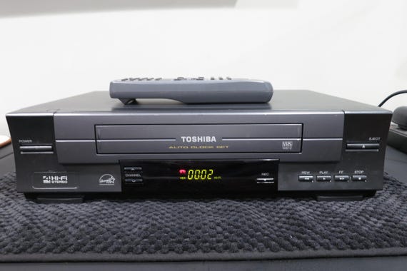 Toshiba WS12 VHS VCR Player: Digital Tracking, Original Remote