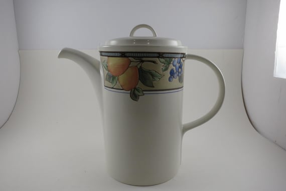 Vintage Mikasa Intaglio CAC29 Garden Harvest Pattern Tea/Coffee Pot with Lid 8 Inches