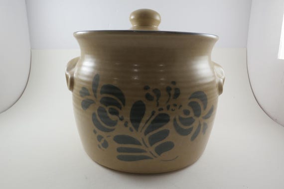 Pfaltzgraff Folk Art Soup Tureen with Lid - 3.5 Quart #160