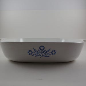 Vintage Corning Ware Blue Cornflower Skillet with Glass Lid (10 Inch P-10-B)