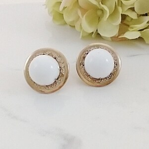 Vintage AccessoCraft White and Gold Toned Circle Clip On Earrings, Good Condition, Signed, 1960&#39;s Mid-Century Earrings