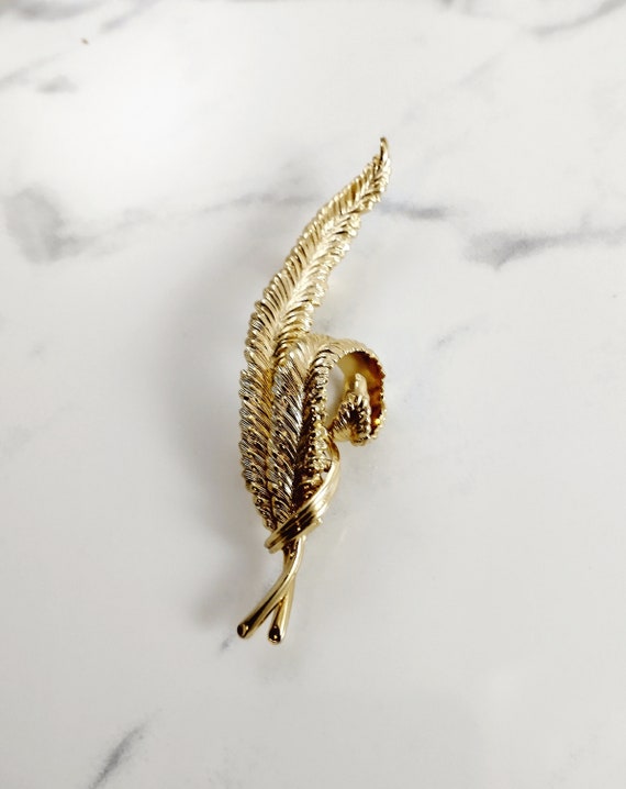 Rare Grosse Vintage Gold Plated Feather Brooch, M… - image 10