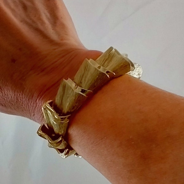 Vintage Puccini Chunky Gold Toned Bracelet With Safety Chain, Retro Gold Ginkgo Leaf Link Bracelet, Pre Owned Estate Jewelry