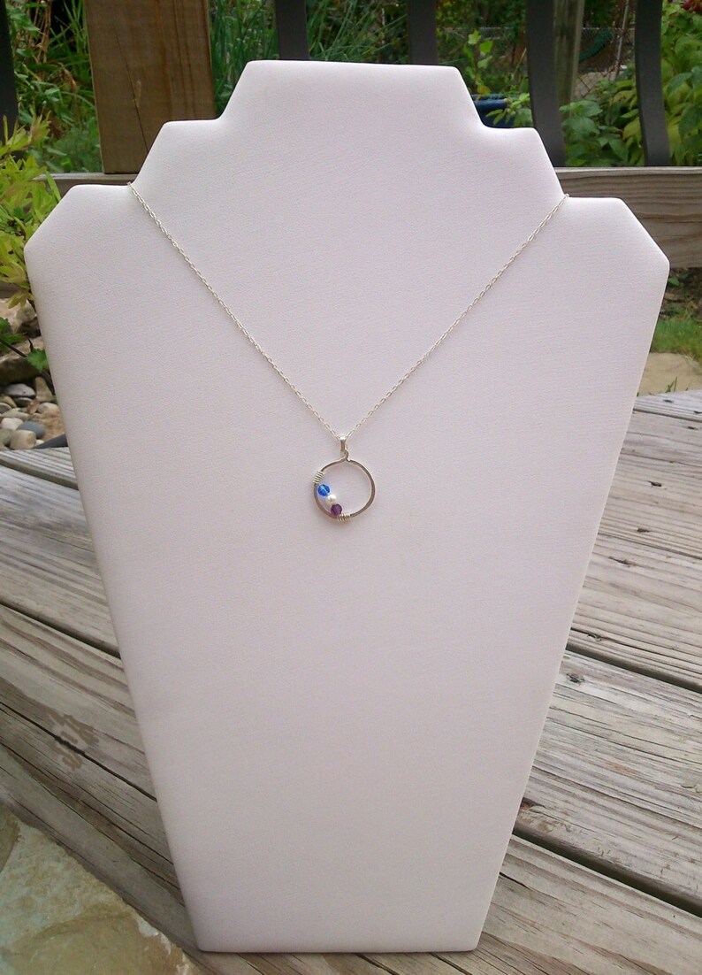 Circle Necklace with 1 to 6 Birthstones, Custom Sterling Silver Mom Necklace, Personalized Grandma Necklace, Family Necklace, Children 画像 4