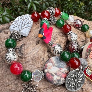 Set di braccialetti elasticizzati con perline di Babbo Natale, Natale, boho, inverno, Harbor Girl Designs