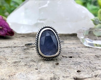 Iolite sterling silver stacking ring // size 6.5