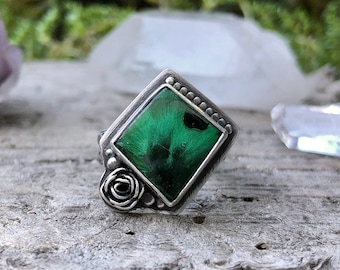 Malachite and sterling silver ring // Size 7.75 // floral jewelry // flower // handmade // malachite jewelry // silver jewelry