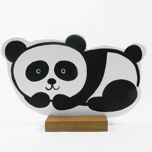 Houten panda Xing Hao Good Star Geweldig cadeau voor pandaliefhebbers. Zit graag naast planten of computers. afbeelding 1