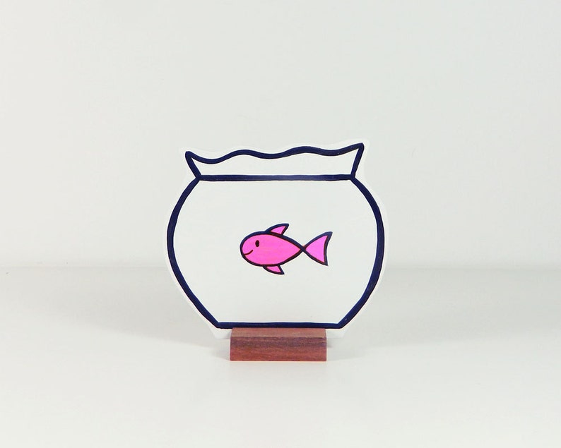 Wooden Fishbowl with a family of fishes. Ideal pet for at home or the office. Great gift image 3