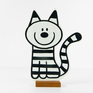 Wooden striped cat Jack. Easy pet. Jack has no fleas image 1