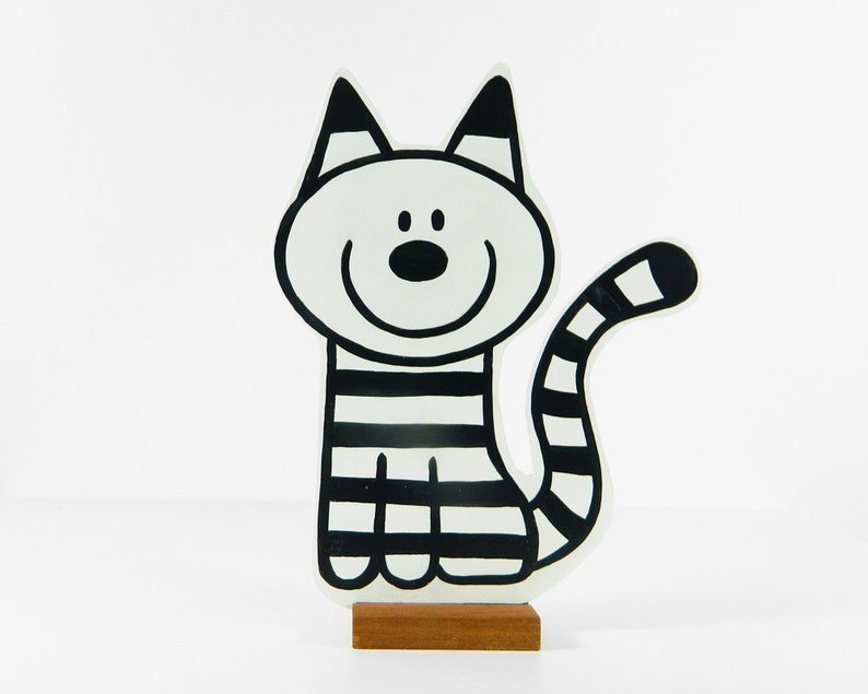 Wooden striped cat Jack. Easy pet. Jack has no fleas image 1