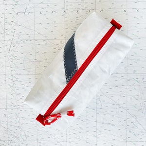 Medium Recycled Sail Dopp Kit - gray and red