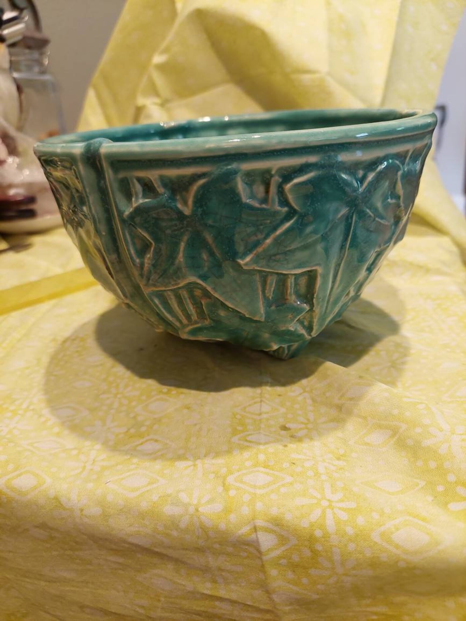 1940s -1960s Mccoy Planter Round