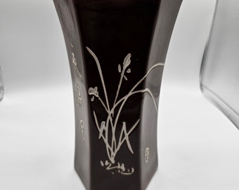 Signed Japanese brown vase.