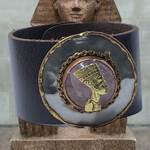 Nefertiti Rose Quartz Snap Bracelet: Ancient Egyptian Jewelry