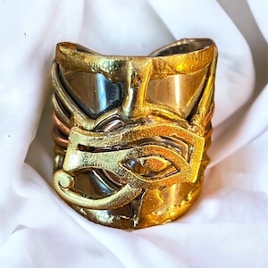 Ancient Egyptian - Eye of Ra Ring. #EgyptianKemeticJewelry #EyeOfRa #EyeOfHorus